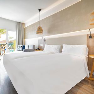 Standaard Double Kamer met Uitzicht op het Zwembad